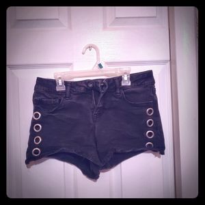 Hot Topic shorts